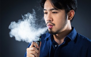 青少年电子烟使用激增引发卫生担忧