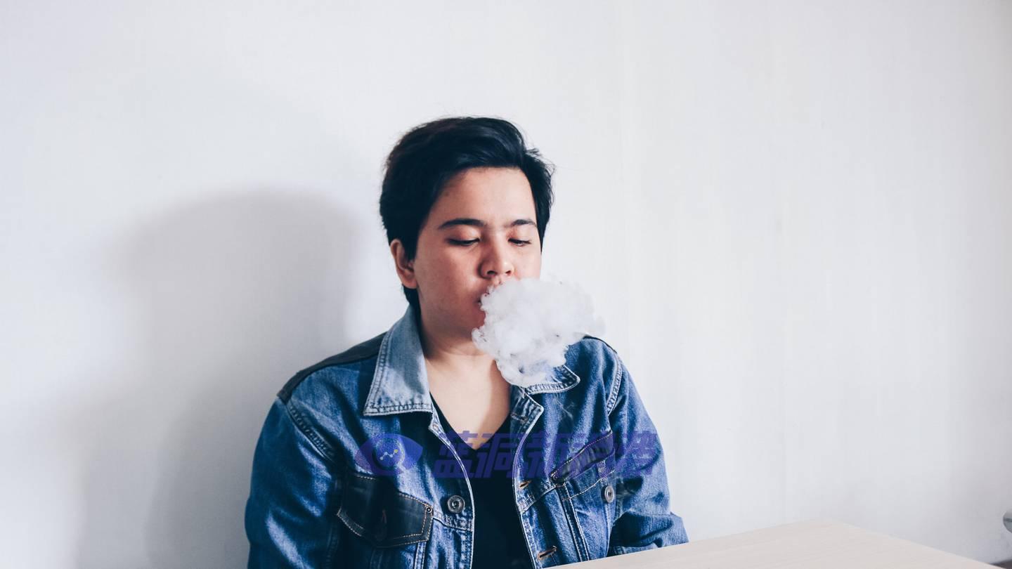 青少年电子烟使用的社会影响-第1张图片-电子烟烟油论坛
