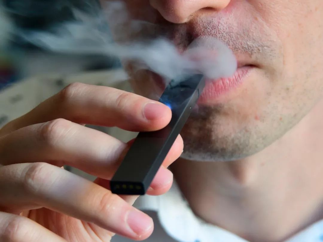 青少年电子烟使用激增引发卫生担忧-第2张图片-电子烟烟油论坛