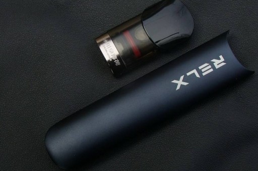 yooz柚子和relx悦刻应该选哪个好？ 